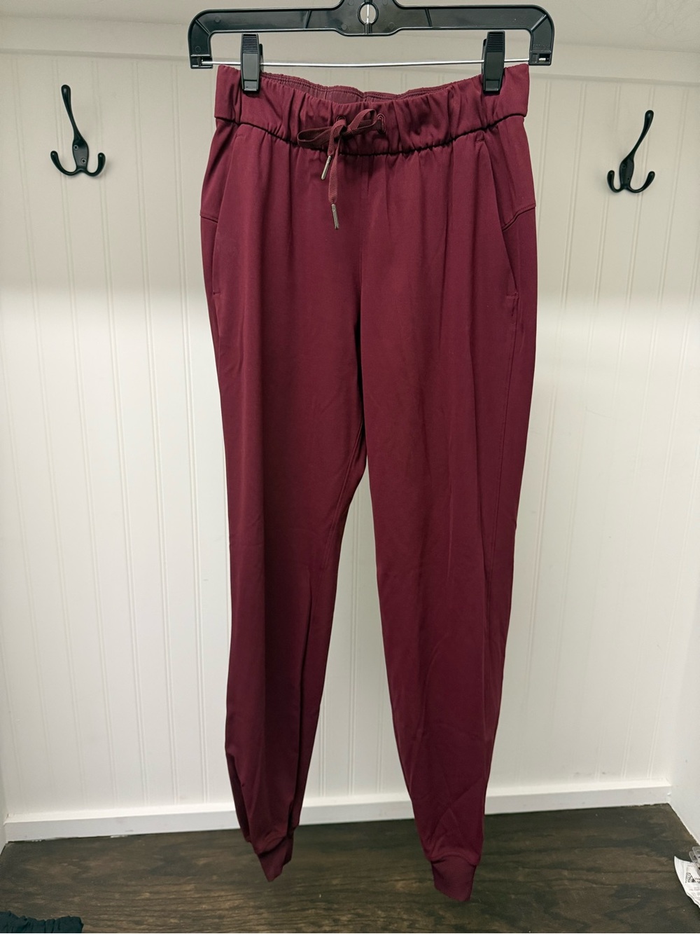 lululemon athletica Men's Maroon Jogger Sweatpants